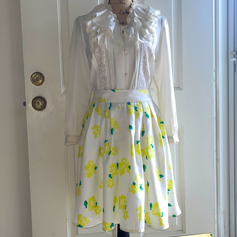 Set of Ruffled Long Sleeve Blouse Top and Floral Print Skirt
